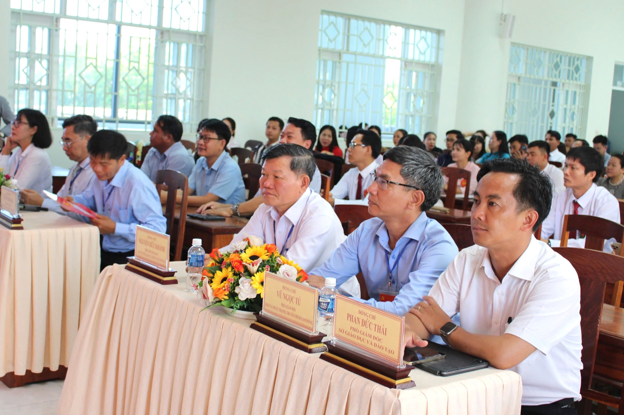 Đại biểu và thí sinh tham dự hội thi