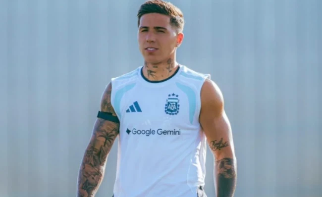 Tiền vệ Enzo Fernandez đang lọt vào tầm ngắm của Real Madrid với mức giá chuyển nhượng kỷ lục.