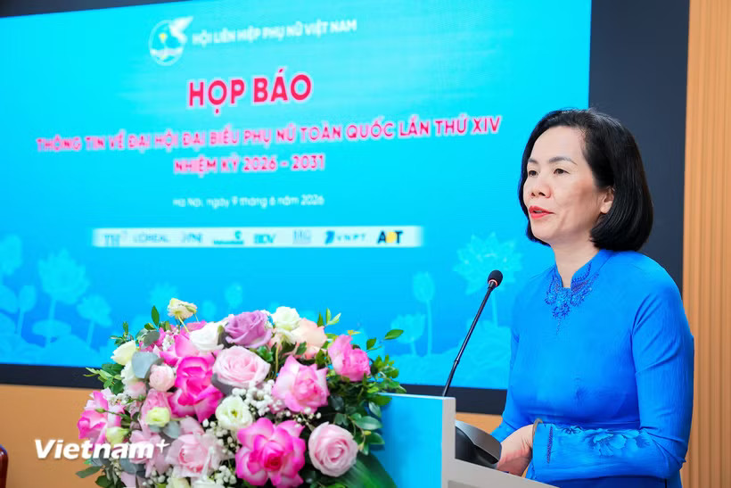 Phó Chủ tịch Hội Liên hiệp Phụ nữ Việt Nam bà Nguyễn Thị Minh Hương thông tin tại buổi Họp báo. (Ảnh: Hoài Nam/Vietnam+)
