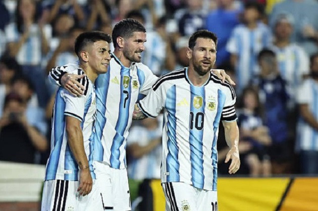 Lionel Messi tỏa sáng ngay sau khi vào sân từ băng ghế dự bị