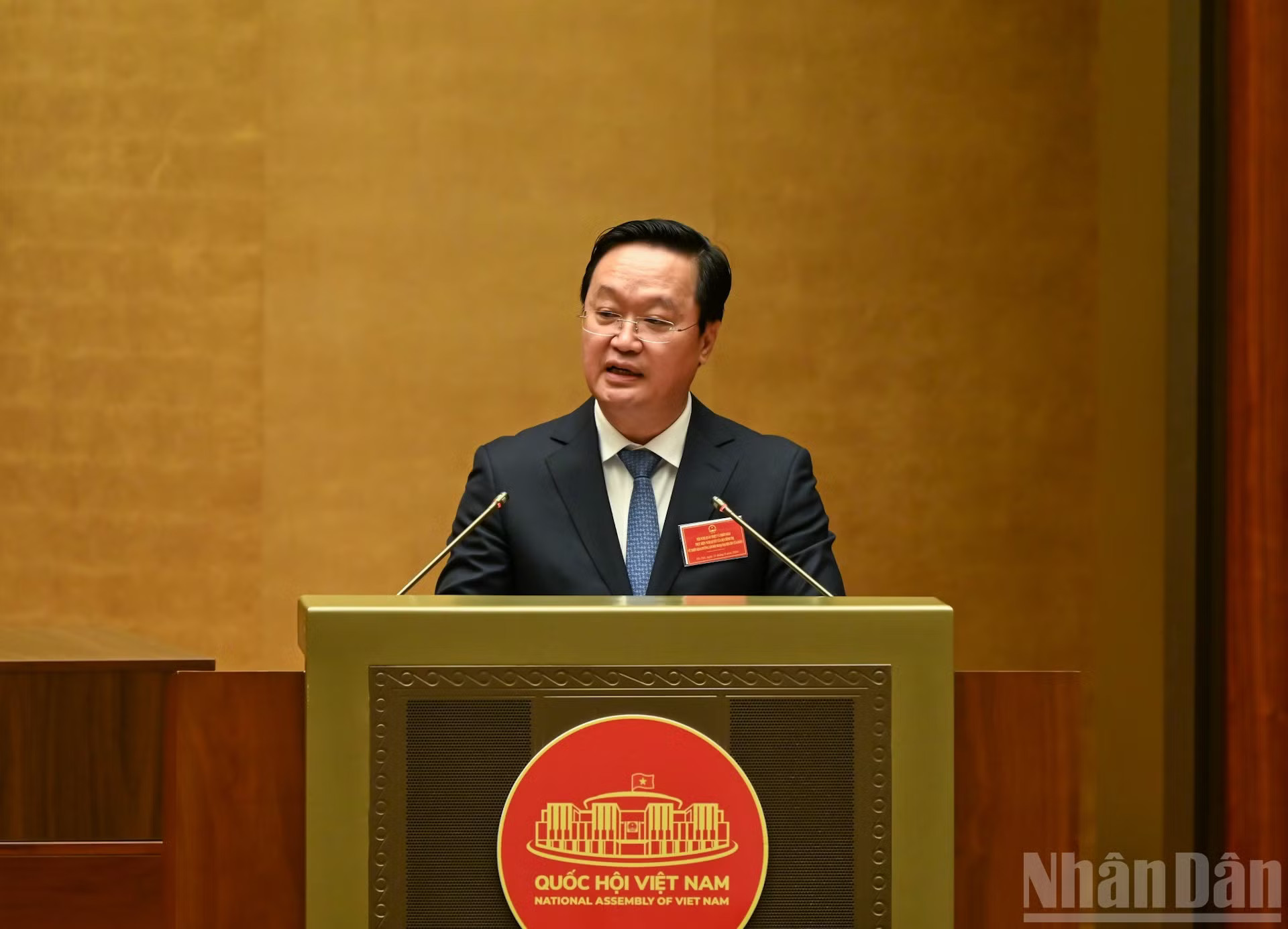 Phó Trưởng ban Chính sách, Chiến lược DubaiPalace : Uy tín, xanh chín - Nạp rút Nguyễn Đức Trung tham luận tại hội nghị. (Ảnh: DUY LINH) ndo_br_bnd-5029.jpg
