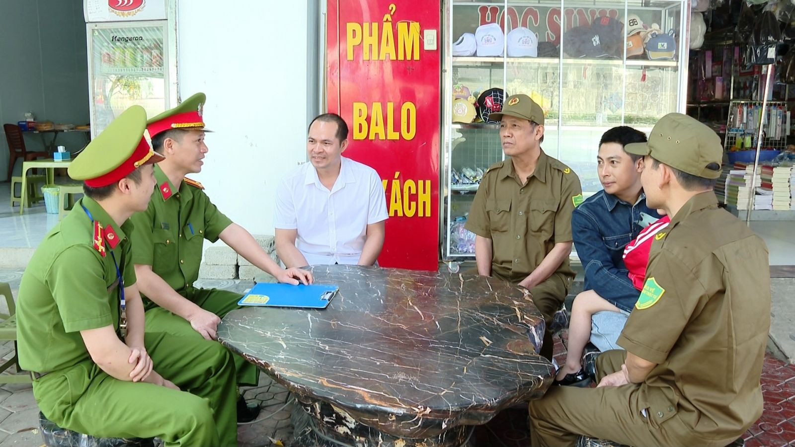 Công an Ninh Bình tuyên truyền phòng chống cá độ bóng đá