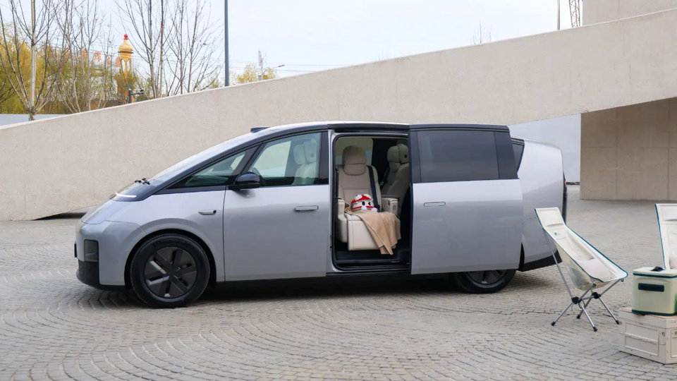 Ngoại thất xe MPV điện Li Auto MEGA Home