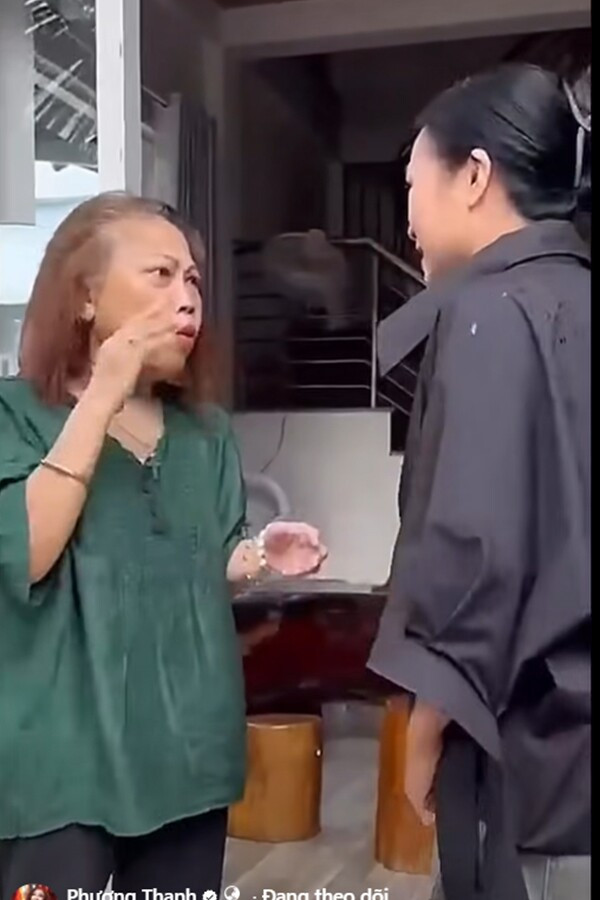Ca sĩ Siu Black xuất hiện với vẻ ngoài mệt mỏi sau thời gian điều trị bệnh nặng.