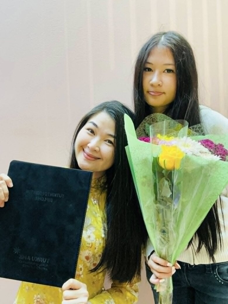 Ái nữ Winnie nhà Đông Nhi kết thúc năm học đầu tiên
