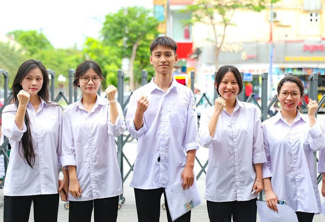 THI TỐT NGHIỆP THPT 2026: Đề thi môn Ngữ văn và những gợi ý đáp án- Ảnh 6.