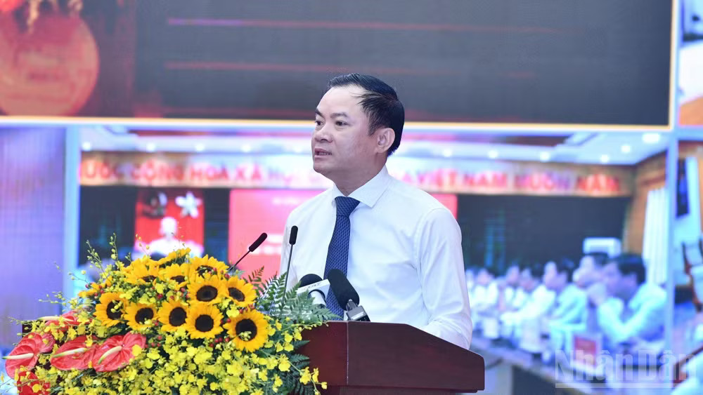 Chủ tịch Hội đồng thành viên Tập đoàn Công nghiệp-Năng lượng Quốc gia Việt Nam (Petrovietnam) Lê Ngọc Sơn phát biểu hưởng ứng tại lễ phát động. (Ảnh: Thanh Giang) ndo_br_b1-5016.jpg