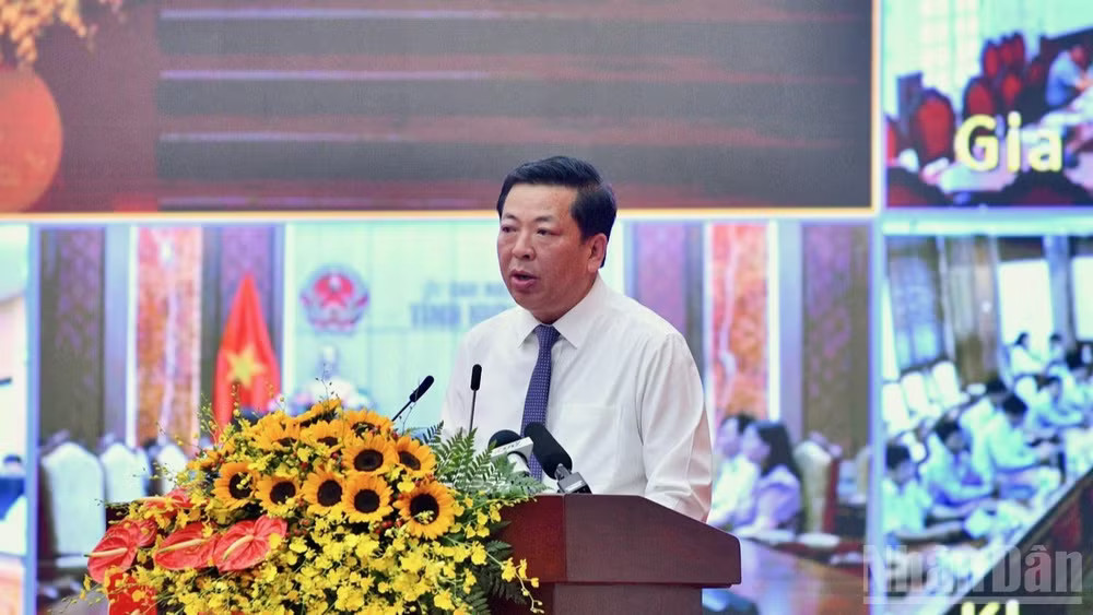 Bộ trưởng Xây dựng Trần Hồng Minh phát biểu hưởng ứng tại lễ phát động. (Ảnh: Thanh Giang) ndo_br_a12-1793.jpg