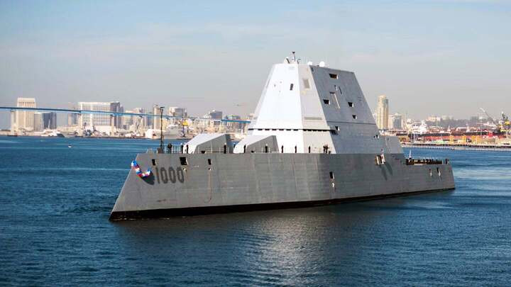 Khu trục hạm tàng hình lớp Zumwalt của Mỹ.