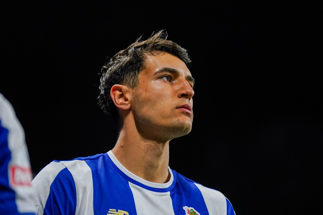 Jakub Kiwior chính thức chia tay Arsenal để gia nhập Porto sau một mùa giải ấn tượng.