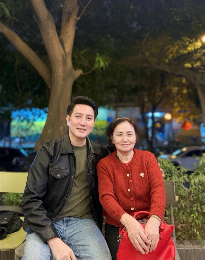 Nam ca sĩ từng có giai đoạn thăng trầm trong nghề.