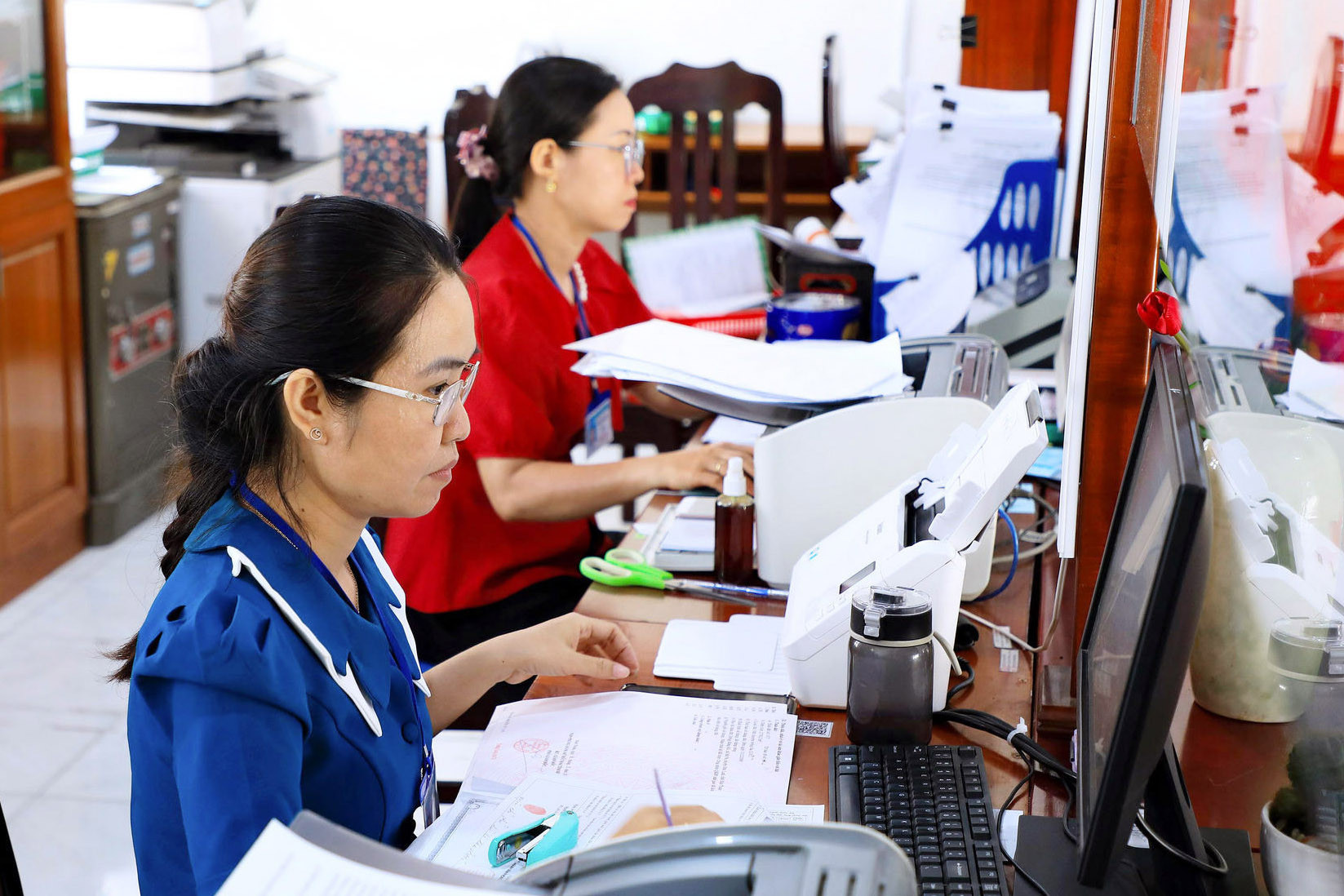 7-nam-thanh-xac-dinh-nang-cao-trinh-do-nang-luc-thai-do-phuc-vu-cua-can-bo-la-yeu-cau-quan-trong-trong-cai-cach-hanh-chinh-1-.jpg