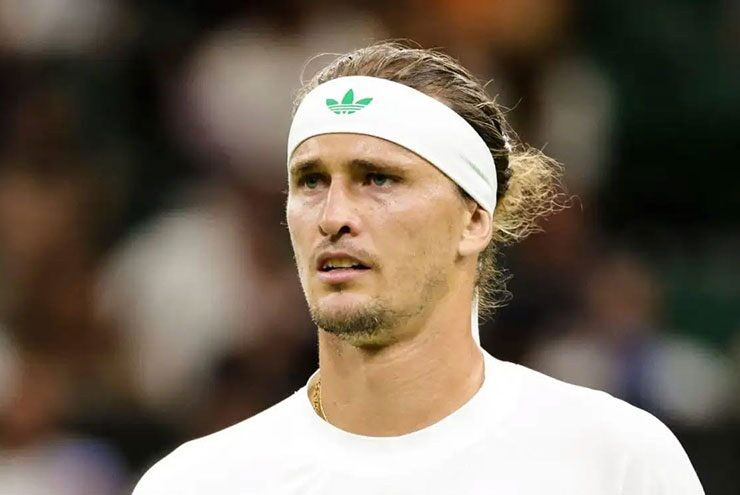 Tay vợt Alexander Zverev chia sẻ về khó khăn khi thi đấu trên mặt sân cỏ