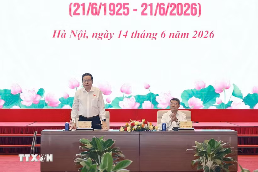 Chủ tịch Quốc hội Trần Thanh Mẫn và Thủ tướng Chính phủ Lê Minh Hưng gặp mặt lãnh đạo các cơ quan báo chí nhân Ngày Báo chí Cách mạng Việt Nam (21/6/1925-21/6/2026). (Ảnh: Doãn Tấn/TTXVN)