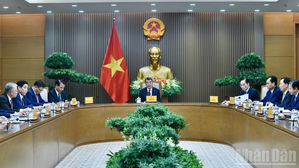 Quang cảnh cuộc điện đàm. (Ảnh: Thanh Giang) Quang cảnh cuộc điện đàm. (Ảnh: Thanh Giang)