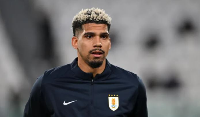 Trung vệ Ronald Araujo phải chia tay World Cup 2026 do chấn thương rách cơ.