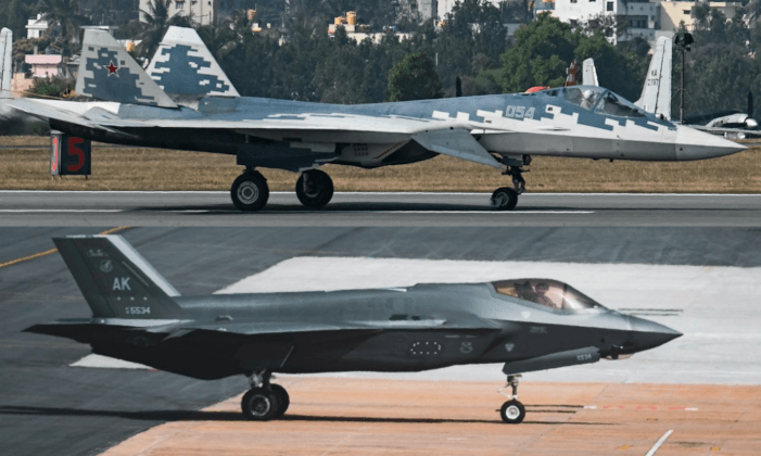 Cận cảnh tiêm kích thế hệ thứ năm Su-57 của Nga