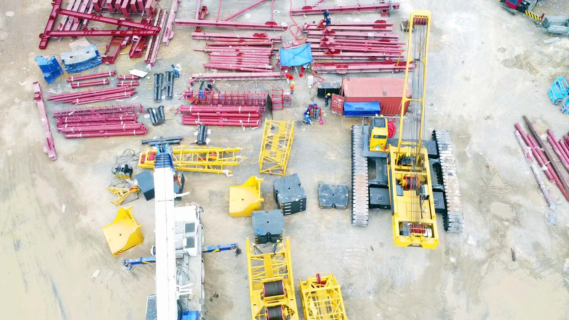 Thiết bị siêu trường siêu trọng tại công trường PVF