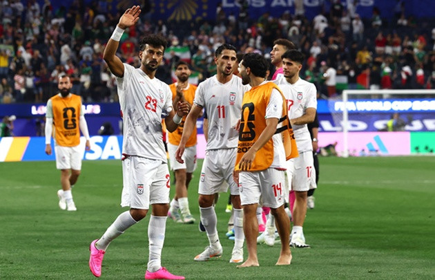 Iran thi đấu hớ hênh ở giai đoạn đầu của 2 hiệp.