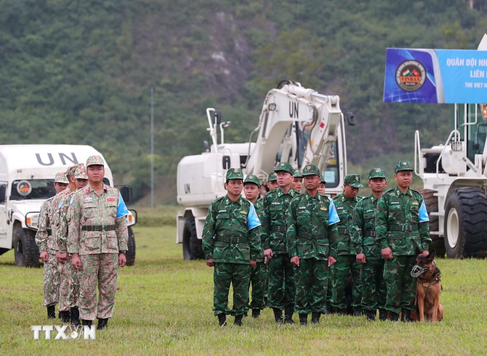Sỹ quan, quân nhân các quân binh chủng của Quân đội Nhân dân Việt Nam tham gia Diễn tập song phương Việt Nam-Ấn Độ về gìn giữ hòa bình Liên hợp quốc năm 2025. (Ảnh: Trọng Đức/TTXVN) ttxvn-dien-tap-song-phuong-viet-nam-an-do-gin-giu-hoa-binh-1.jpg