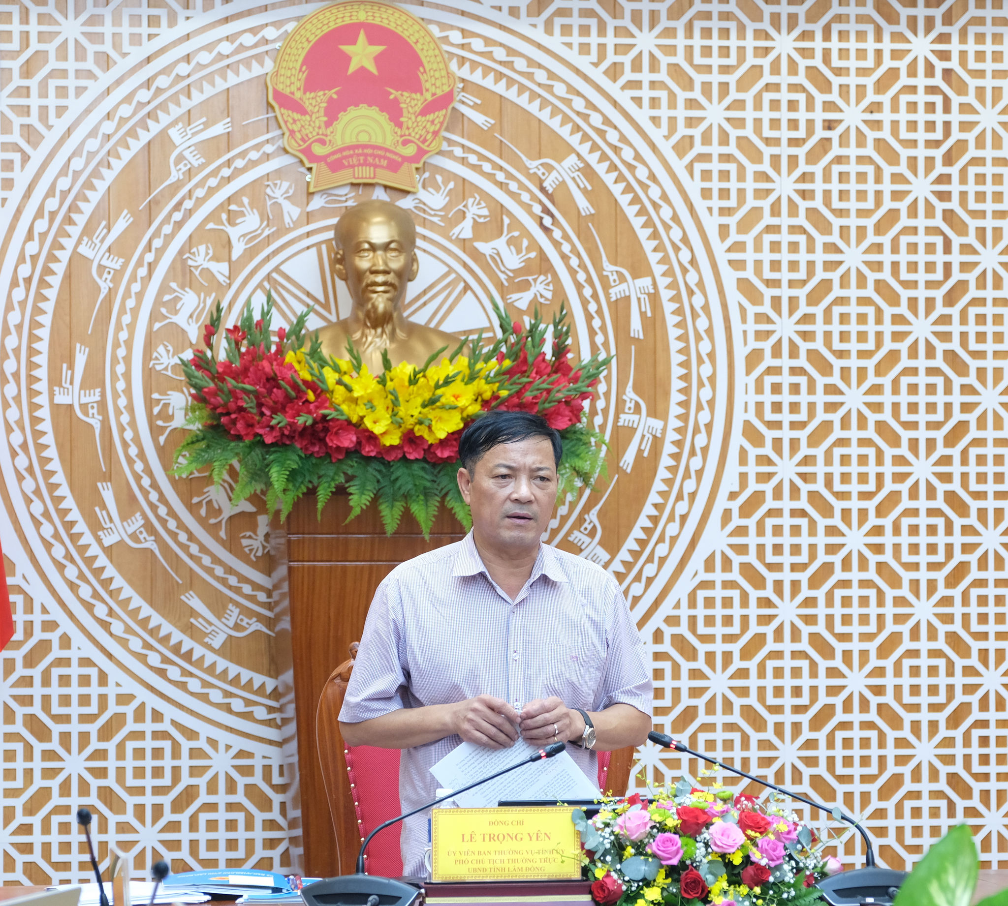Ủy viên Ban Thường vụ Tỉnh ủy, Phó Chủ tịch Thường trực UBND tỉnh Lê Trọng Yên chỉ đạo tại hội nghị