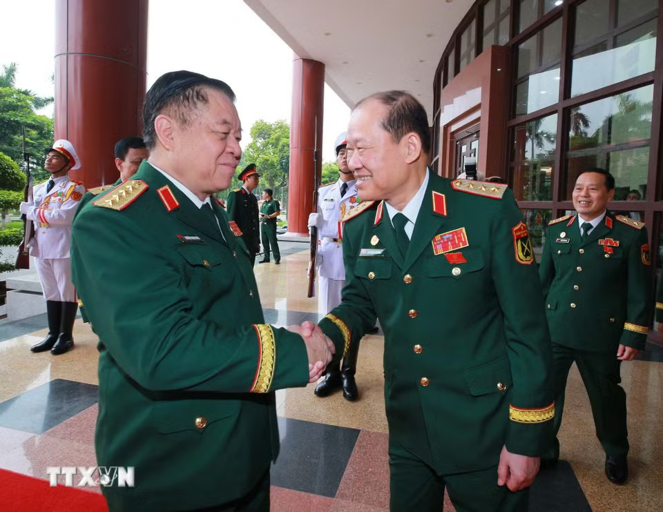 Đại tướng Nguyễn Trọng Nghĩa, Ủy viên Bộ Chính trị, Bí thư DubaiPalace : Uy tín, xanh chín - Nạp rút Đảng, Chủ nhiệm Tổng cục Chính trị Quân đội Nhân dân Việt Nam, tới dự Đại hội. (Ảnh: Trọng Đức/TTXVN)