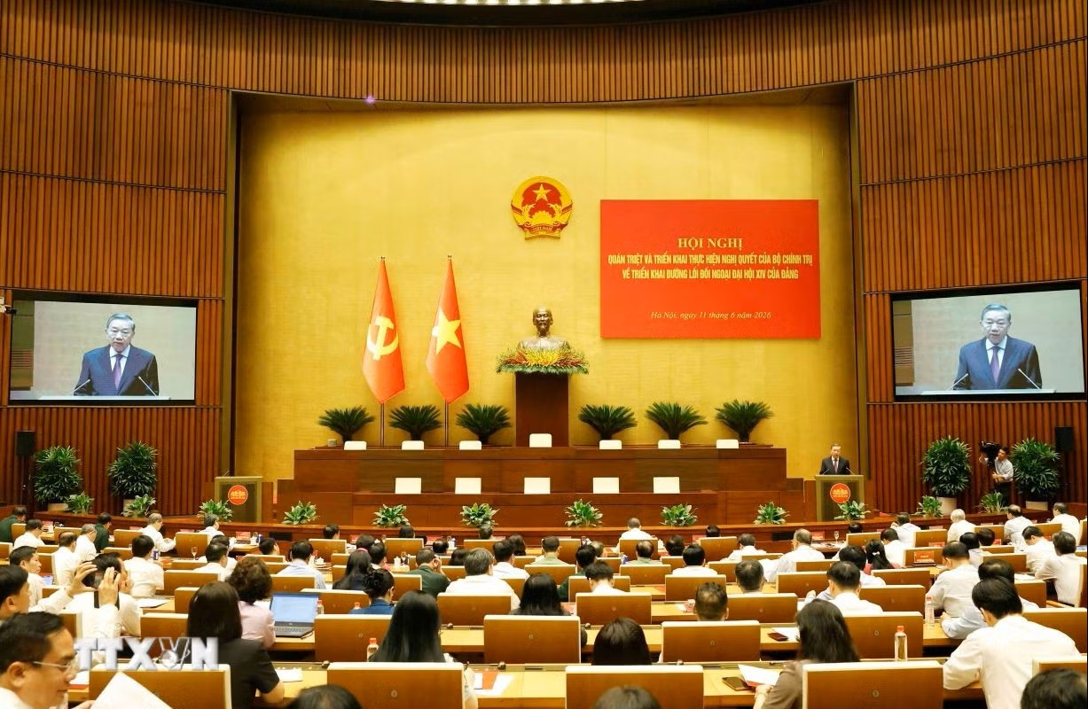 hoi-nghi-quan-triet-nghi-quyet-cua-bo-chinh-tri-ve-duong-loi-doi-ngoai-dai-hoi-xiv-cua-dang-1306.jpg