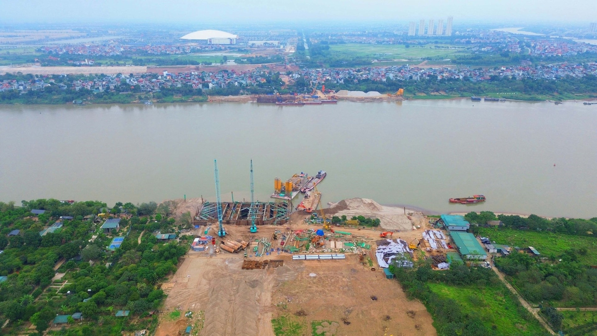 Khu vực thi công dự án cầu Tứ Liên tại Hà Nội