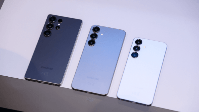 Samsung Galaxy S26 Ultra với khung viền Titanium và màn hình lớn