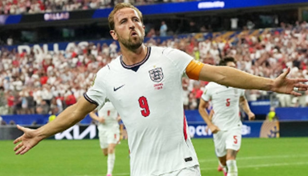Harry Kane (8.5 điểm): Lập cú đúp với pha đánh đầu dũng mãnh và quả phạt đền thành công ở lần sút lại.