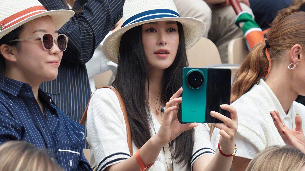 vivo X Fold6 lộ ảnh thực tế vivo X Fold6 lộ ảnh thực tế
