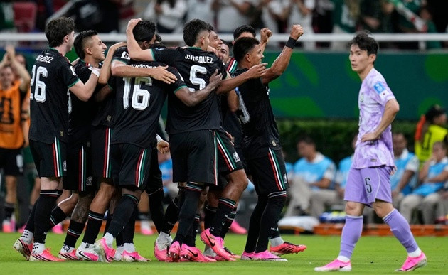 Mexico giành vé vào vòng loại trực tiếp World Cup 2026 sau chiến thắng trước Hàn Quốc.