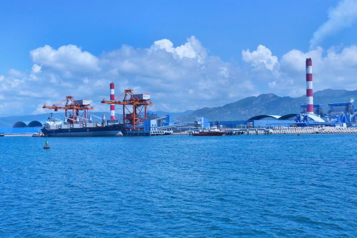 Lam Dong aims to develop a network of industrial parks linked to urban centers, seaports and logistics infrastructure, including Vinh Tan International Port