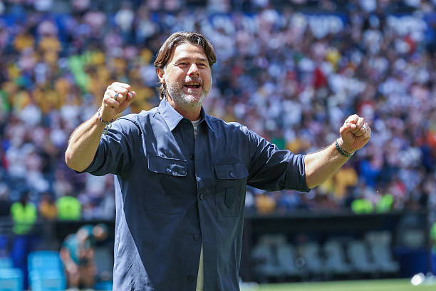 HLV Mauricio Pochettino giúp tuyển Mỹ giành vé đi tiếp sớm.