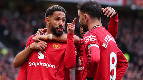 Manchester United cần tăng cường nhân sự để chuẩn bị cho lịch thi đấu dày đặc