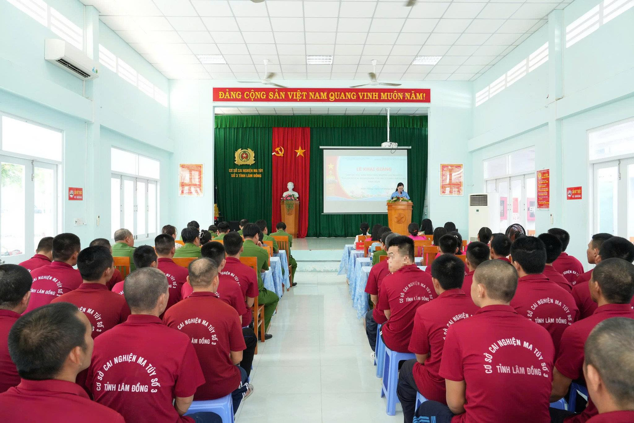hoc-vien-cai-nghien-ma-tuy.jpg