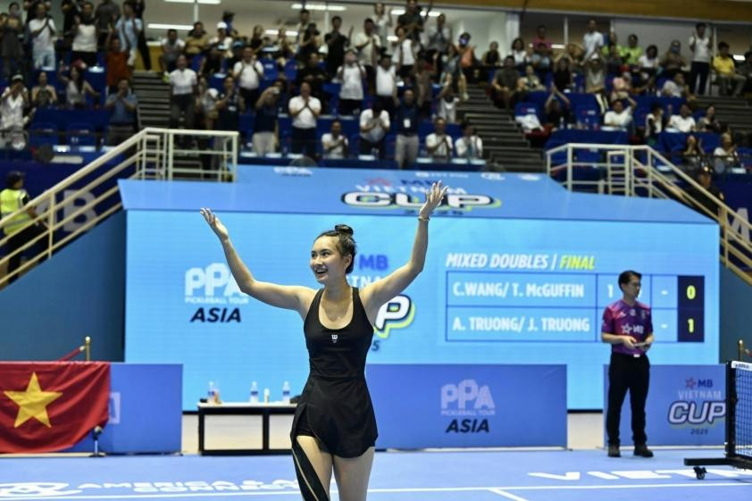 Tay vợt Alix Trương trong một trận đấu tại hệ thống PPA Tour