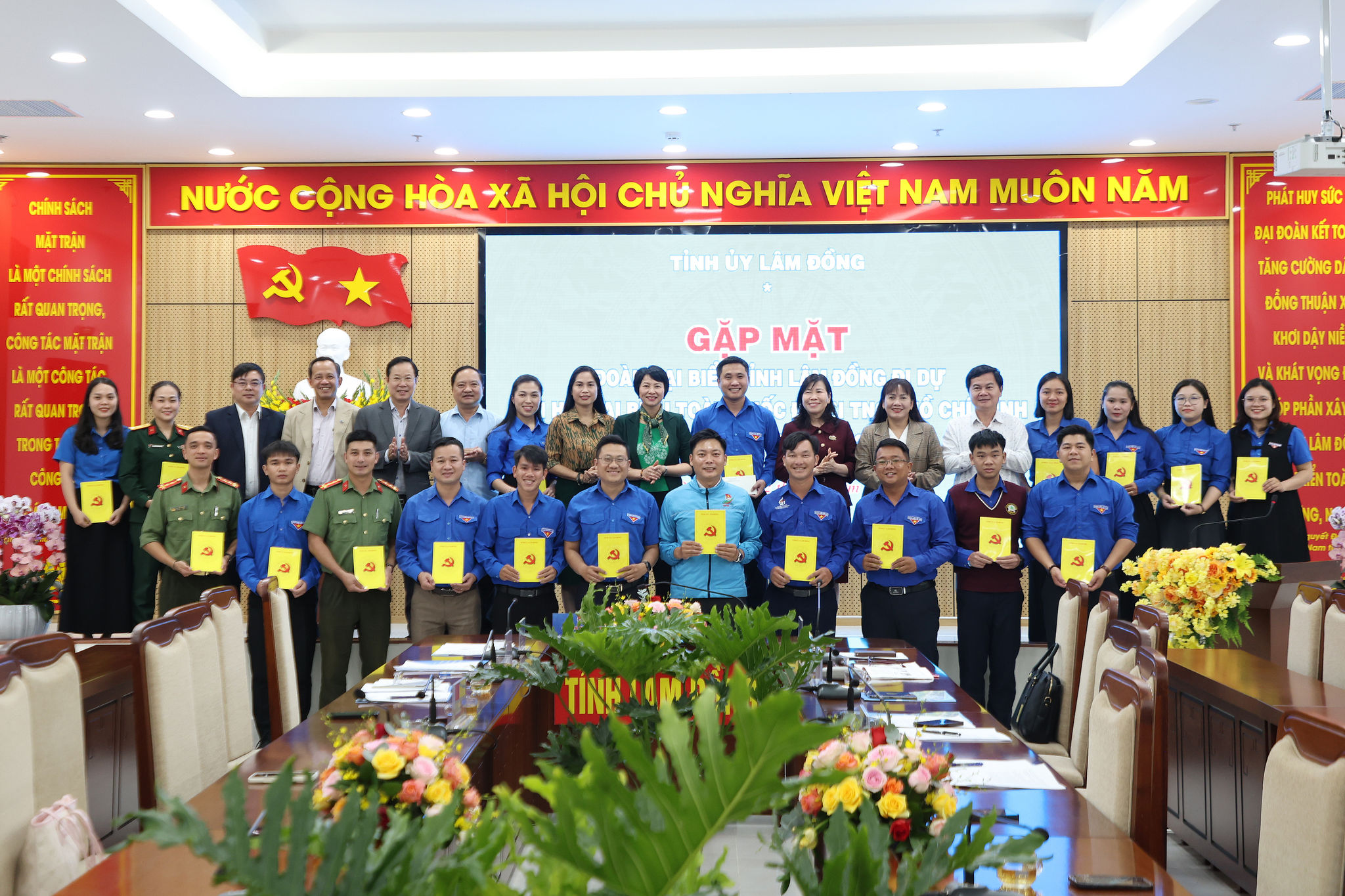 Doan thanh nien 3