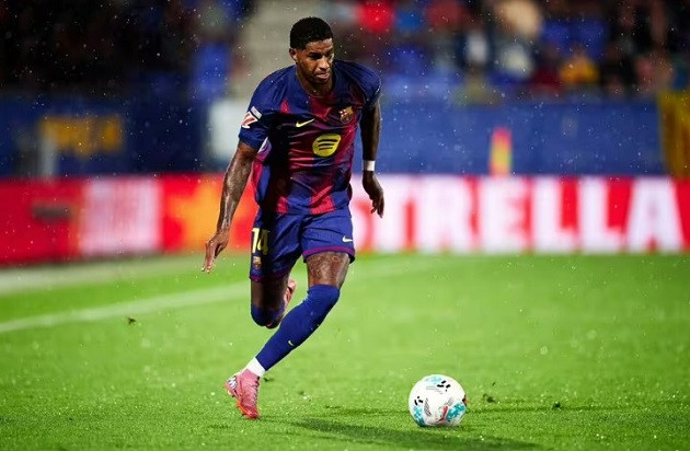 Raphinha có thể là lời giải cho thương vụ Rashford.
