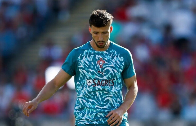Ruben Dias trở lại tập luyện cùng đội tuyển Bồ Đào Nha chuẩn bị cho trận gặp Uzbekistan
