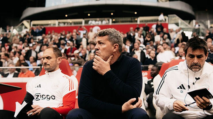 HLV Oscar Garcia chính thức rời ghế nóng tại CLB Ajax