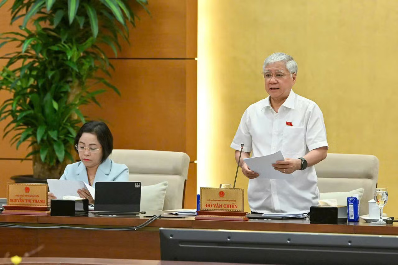 Phó Chủ tịch Thường trực Quốc hội Đỗ Văn Chiến phát biểu tại phiên họp. (Ảnh: THỦY NGUYÊN) ph3.jpg