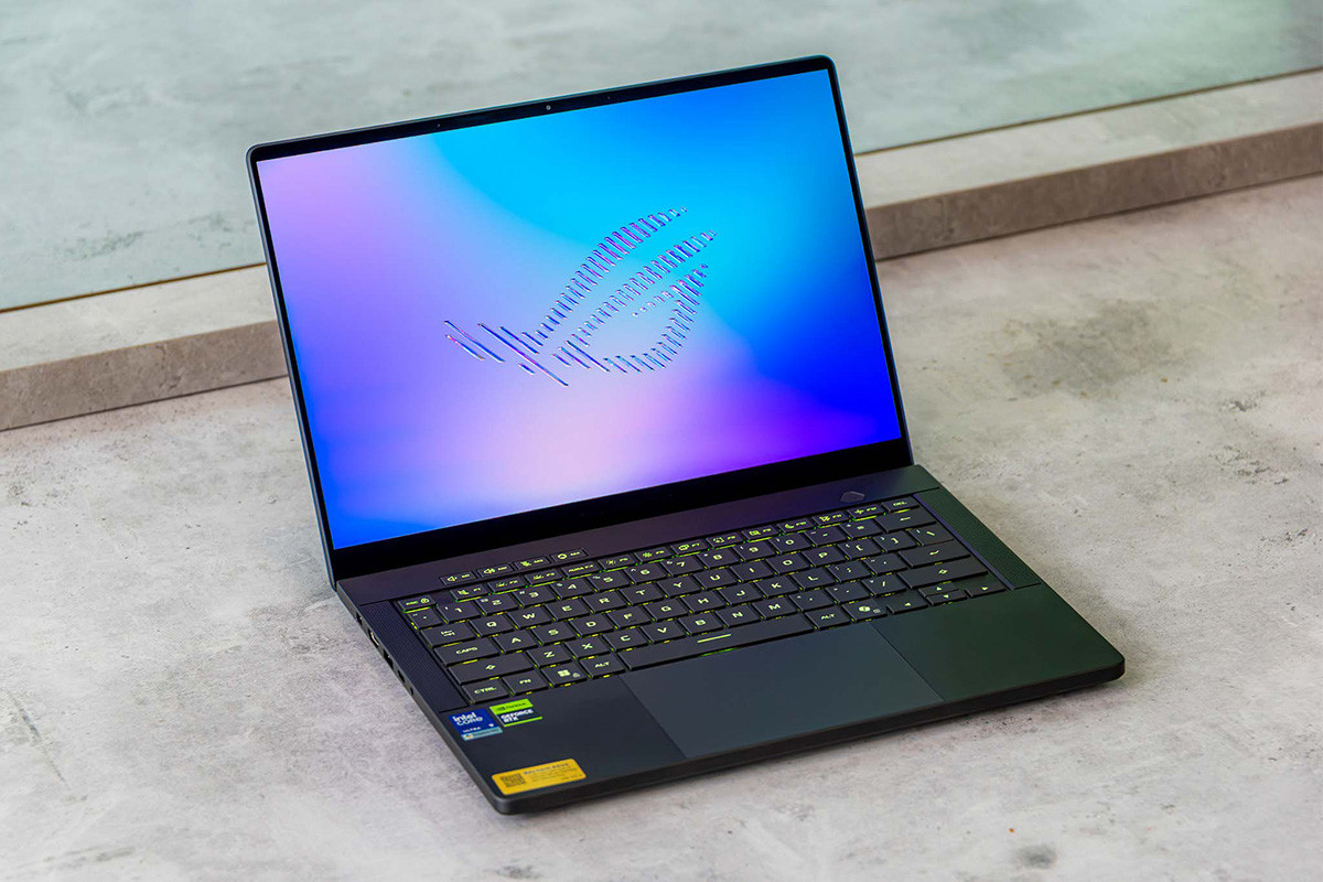 Màn hình OLED ROG Nebula HDR sắc nét