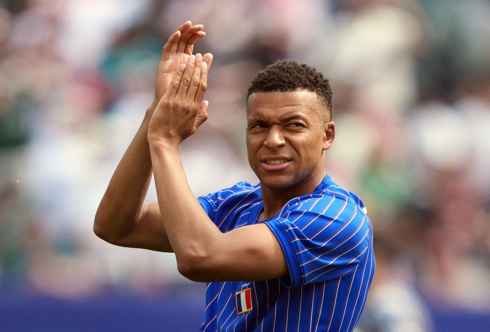 Kylian Mbappe trong màu áo đội tuyển Pháp