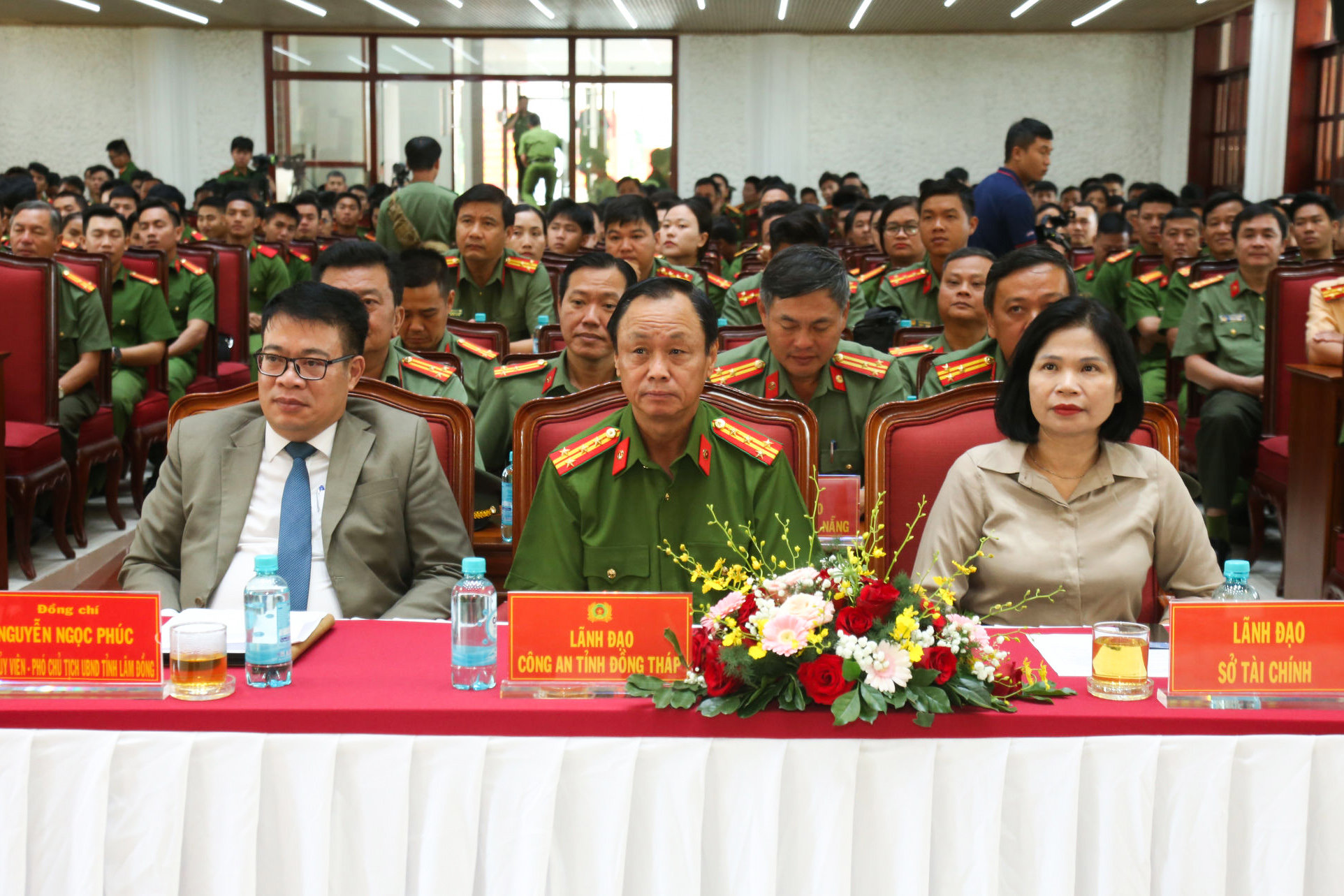 be-mac-hoi-thao-3-(1).jpg