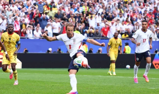 Harry Kane bỏ lỡ cơ hội ghi bàn mười mươi ở những phút cuối trận.