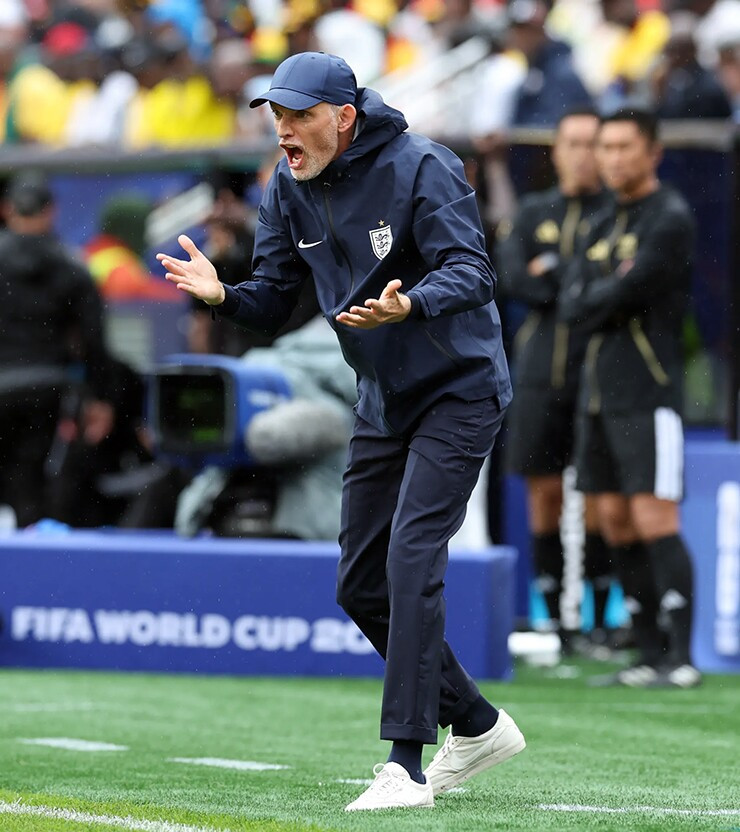 HLV Thomas Tuchel giải thích về màn nổi nóng với hậu vệ Djed Spence tại World Cup 2026.