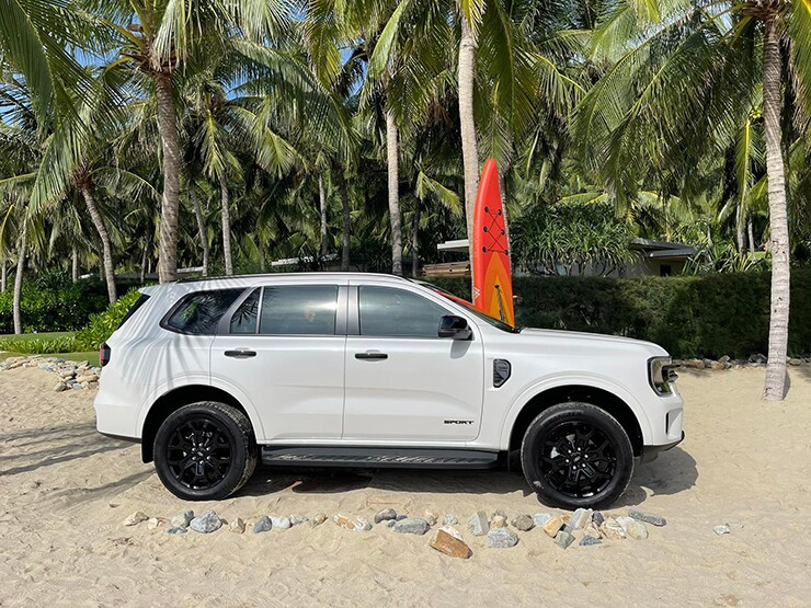 Ford Everest 2026 cung cấp nhiều phi&ecirc;n bản đa dạng cho người d&ugrave;ng Việt