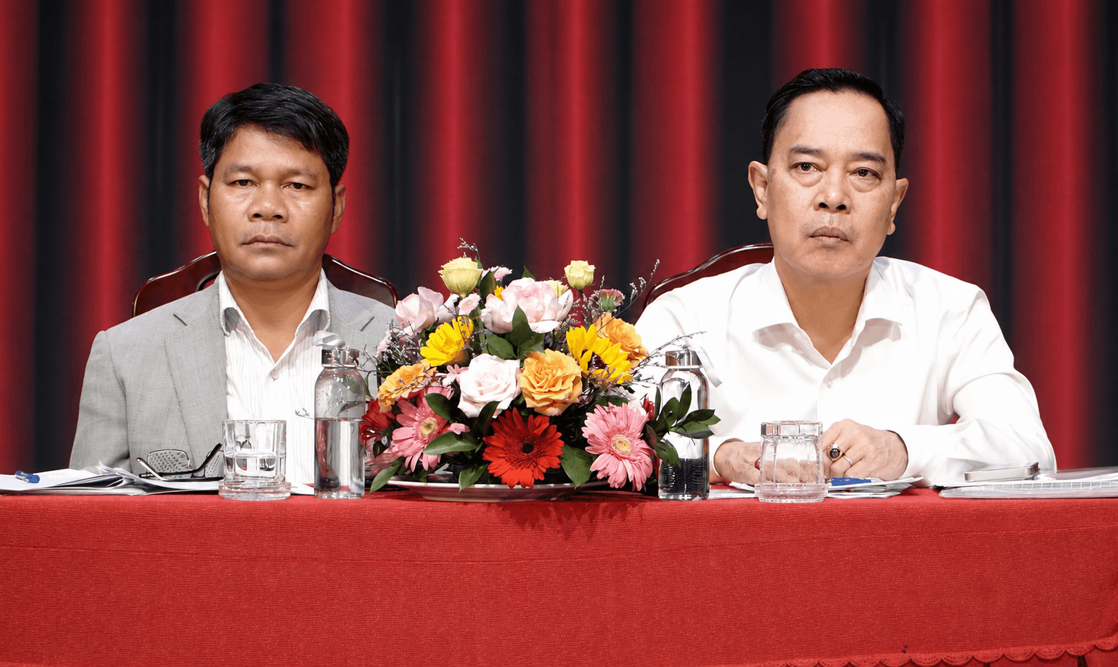ảnh đầu tiên