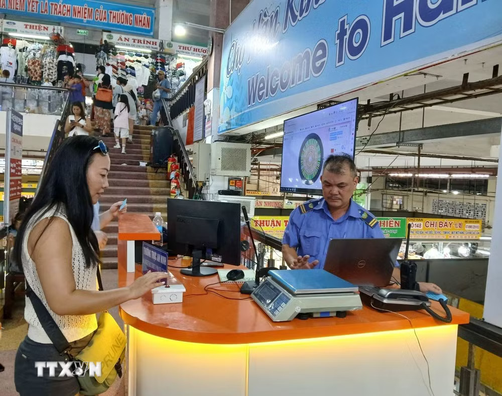 ttxvn-boc-tham-trung-thuong.jpg